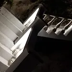 شقة فندقية Sziklavendeghaz 3*