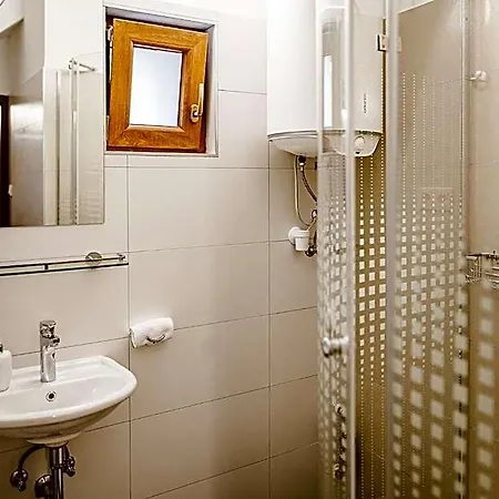 Sziklavendeghaz 3* Veszprém