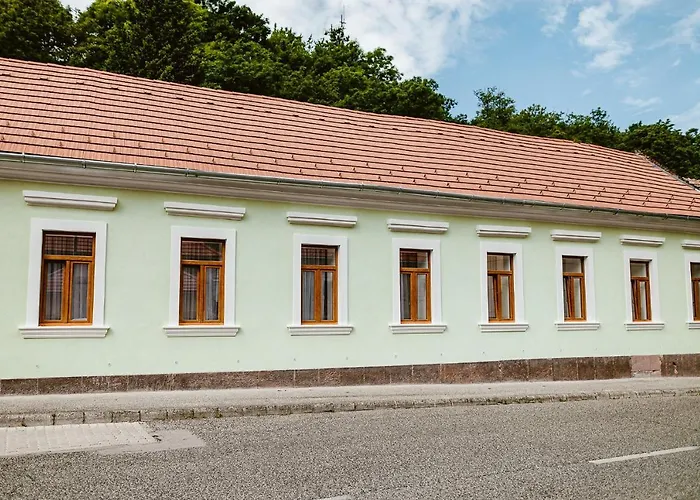 Sziklavendeghaz Aparthotel